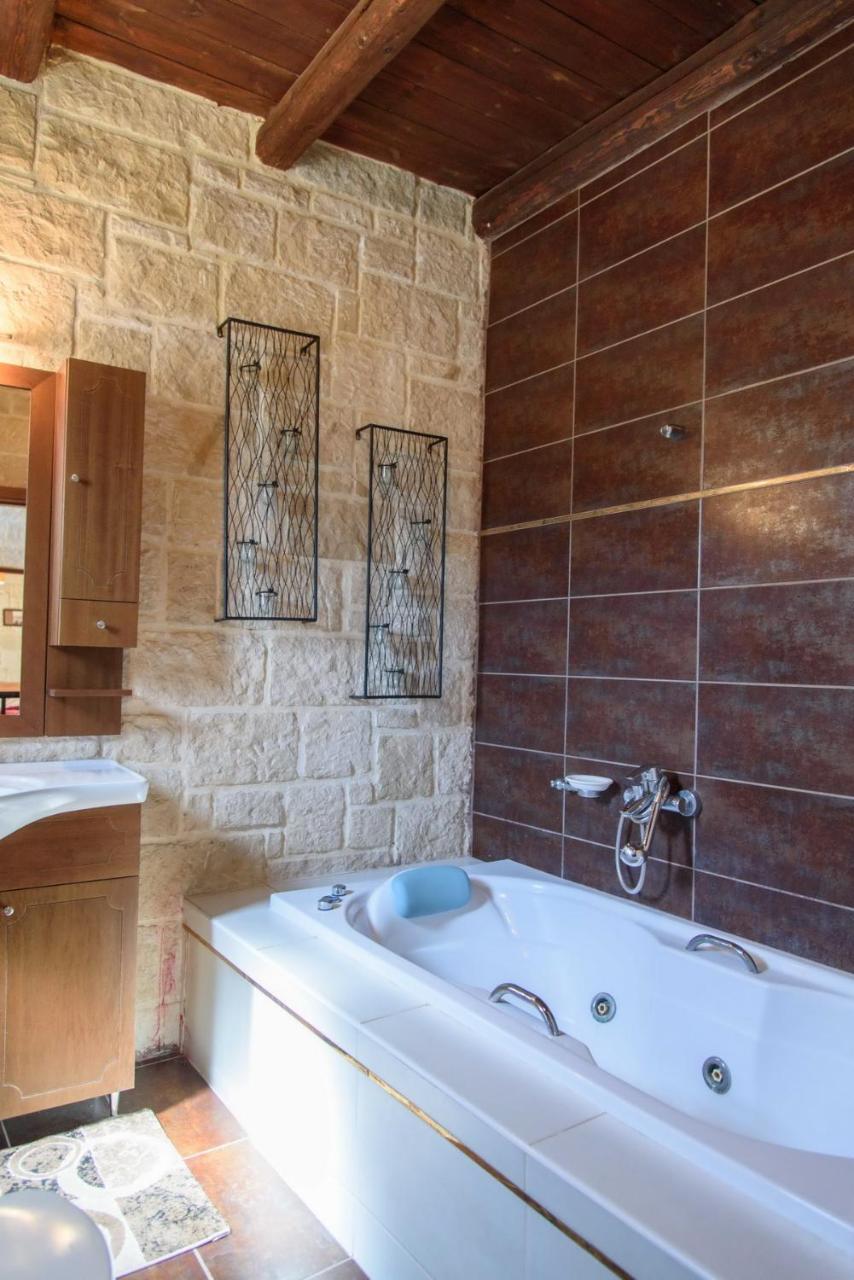 Traditional Stonehouse Vickyヘルソニソス エクステリア 写真