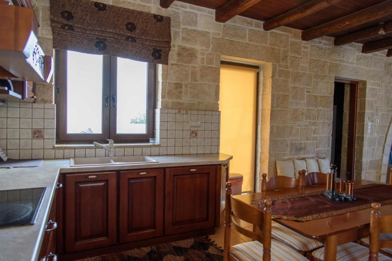 Traditional Stonehouse Vickyヘルソニソス エクステリア 写真
